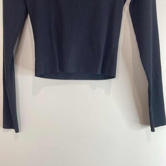 H&M Divided Ribbed Scoop Neck T-Shirt Black Long Sleeves Stretch Raw Hem S - Picture 4 of 10